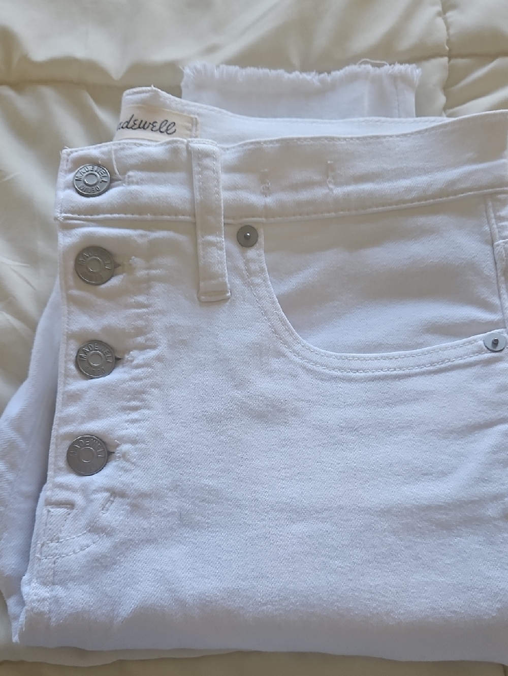 Mid -Rise White Button-Front Skinny Jeans - Picture 8 of 8